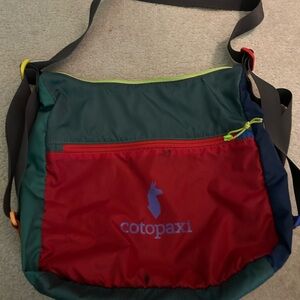 Great Cotopaxi messenger bag